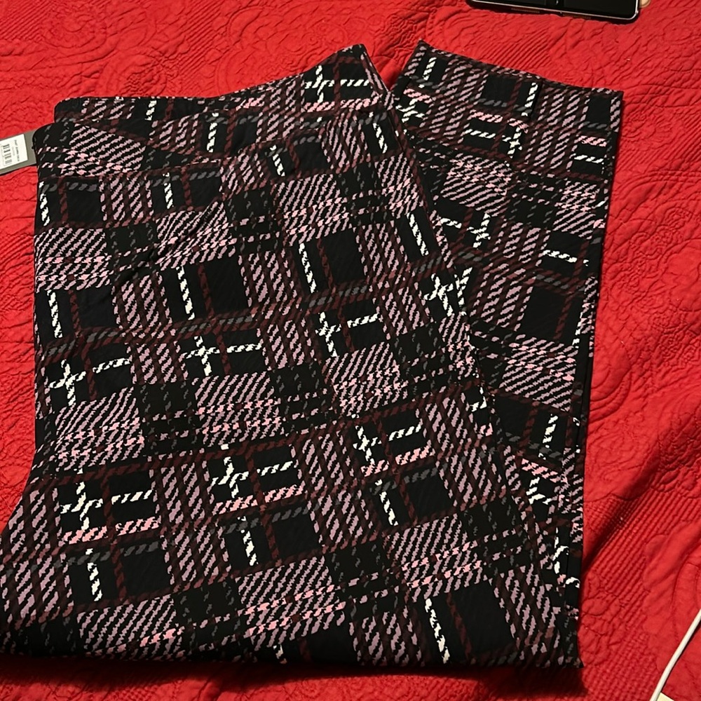 NWT Avenue studio plaid pants